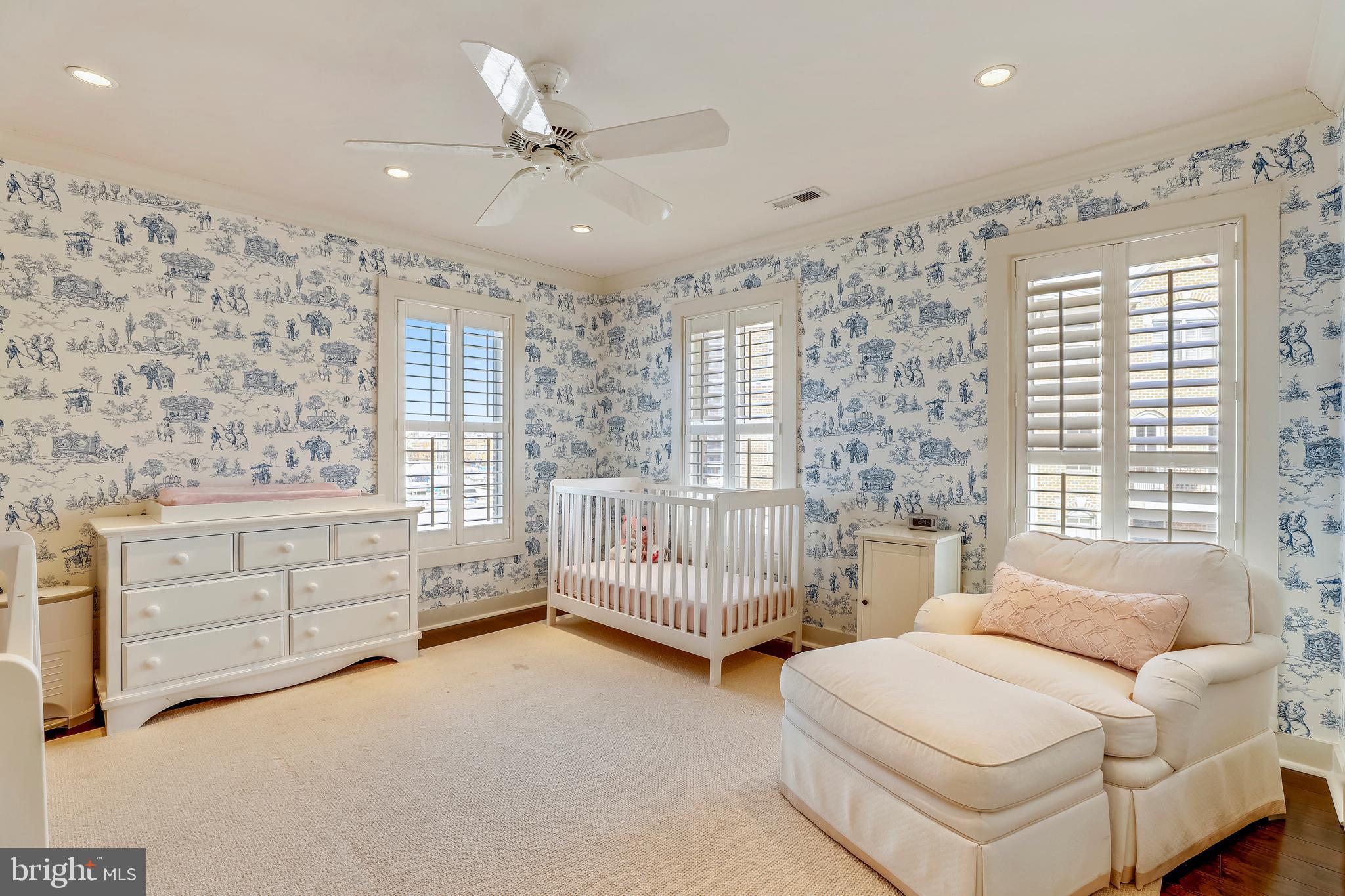 MOORINGS - Residential