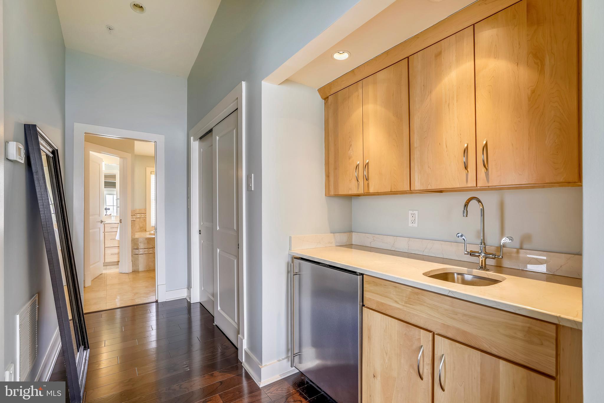 MOORINGS - Residential