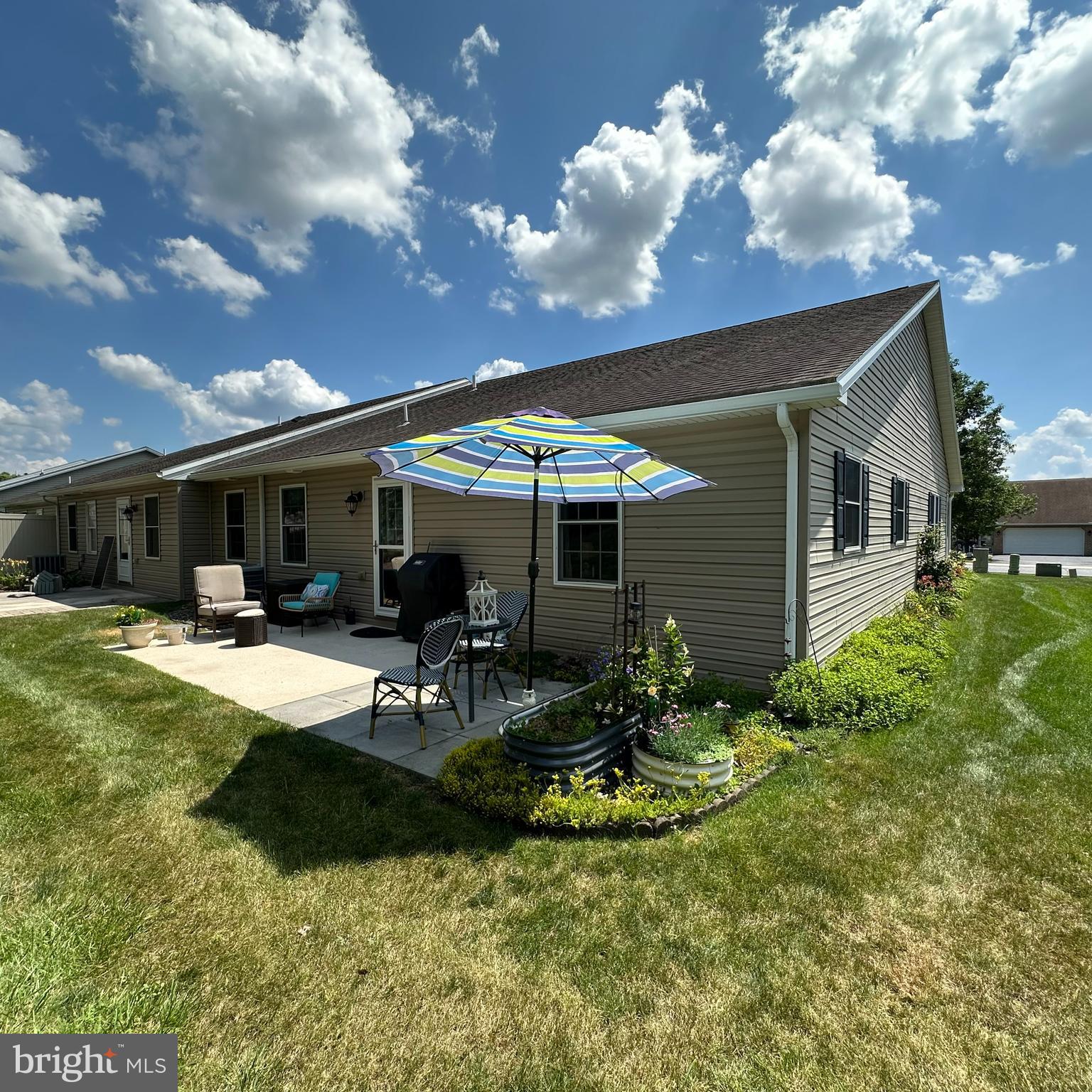 121 CENTRAL WAY