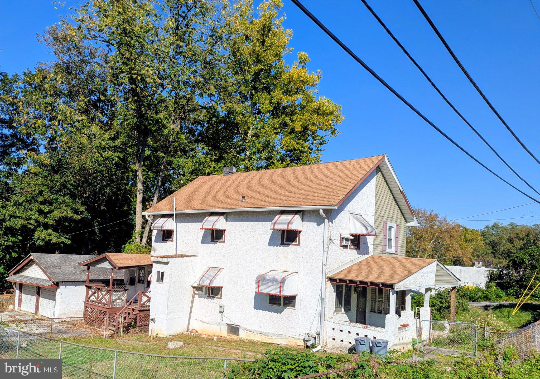 4 HILLTOP ROAD