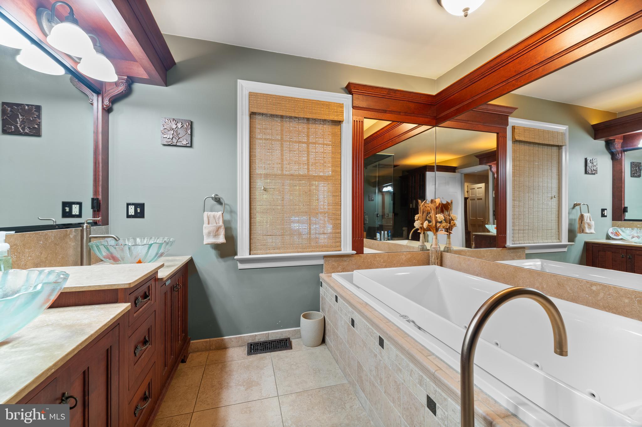 DOYLESTOWN - Residential