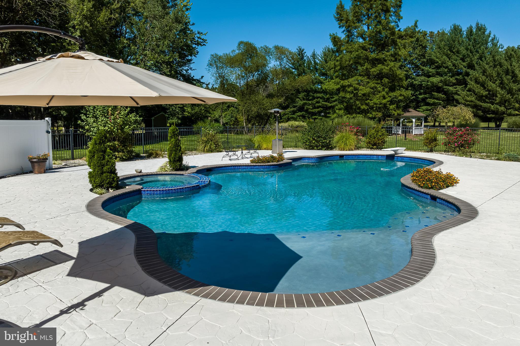 DOYLESTOWN - Residential