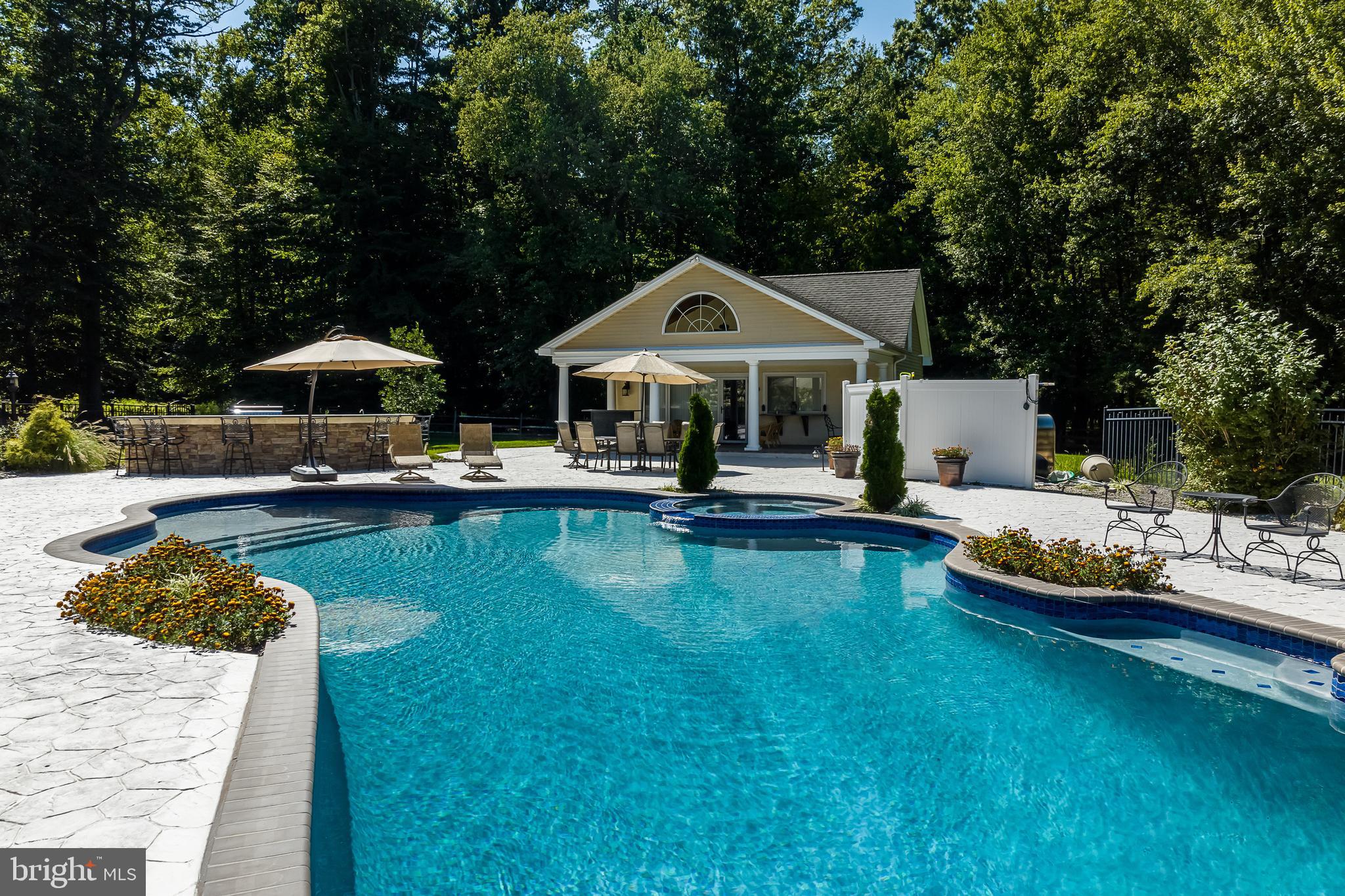 DOYLESTOWN - Residential