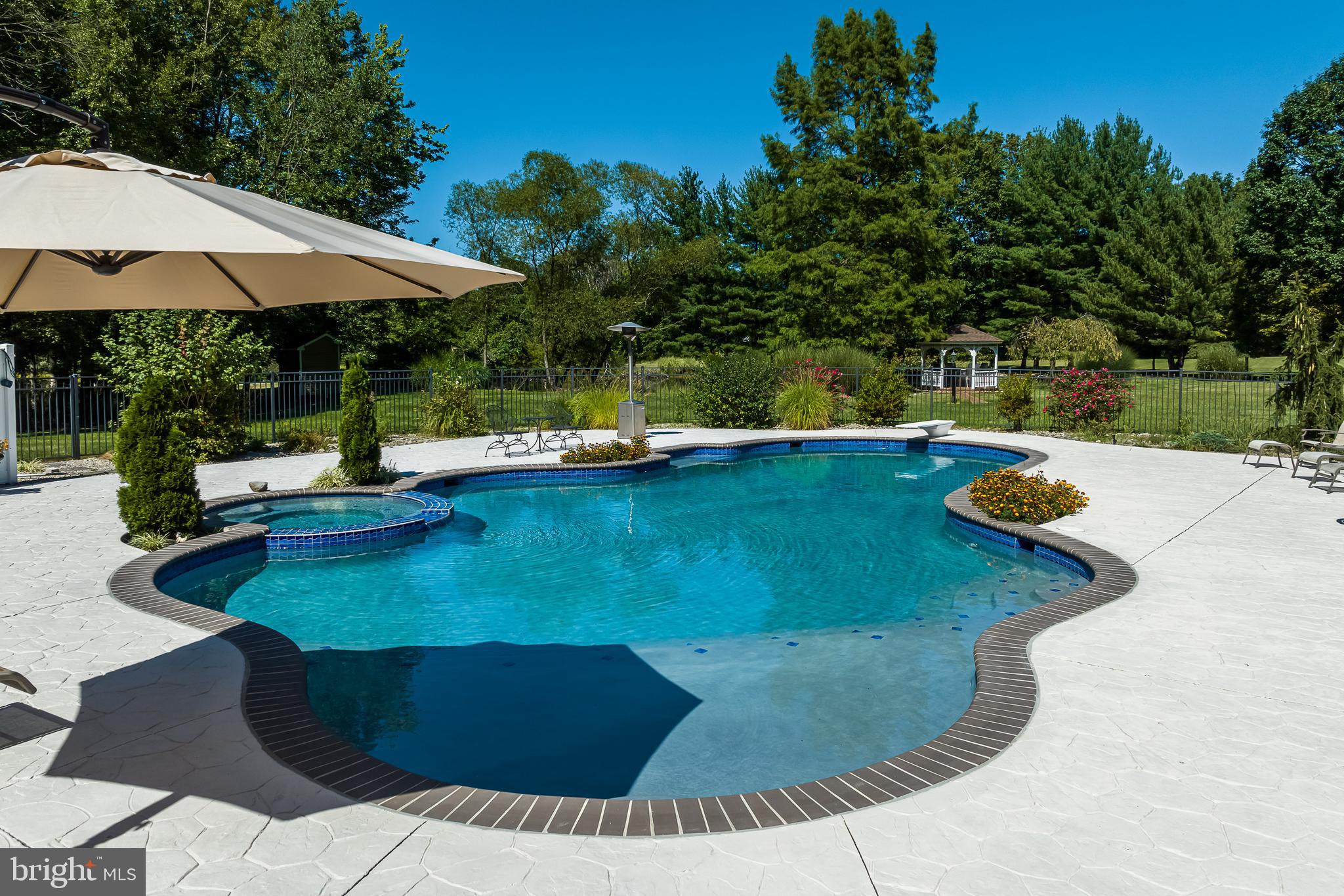 DOYLESTOWN - Residential