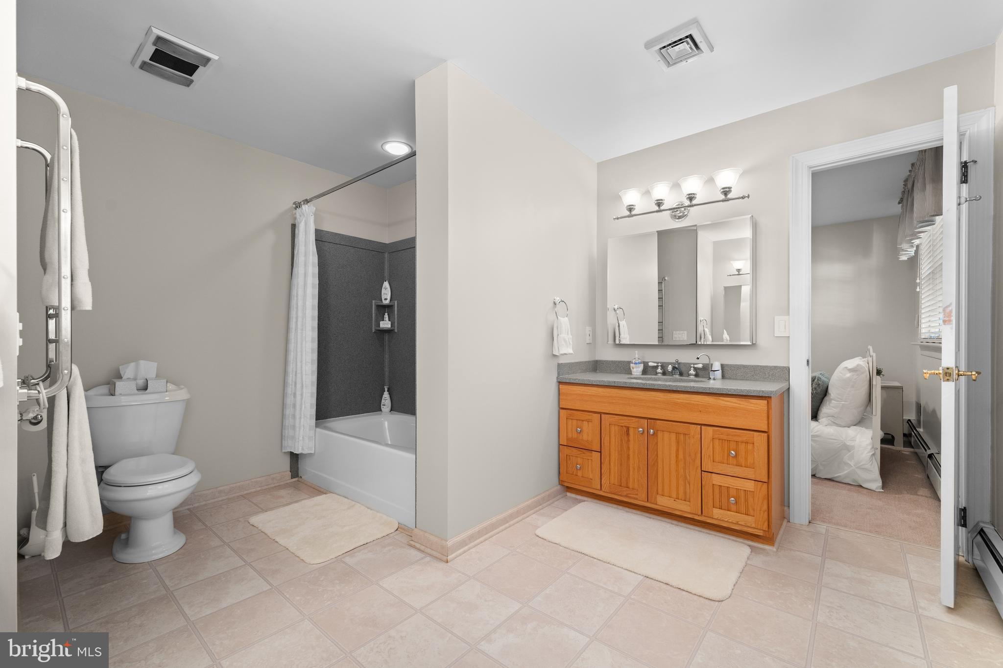 DOYLESTOWN - Residential