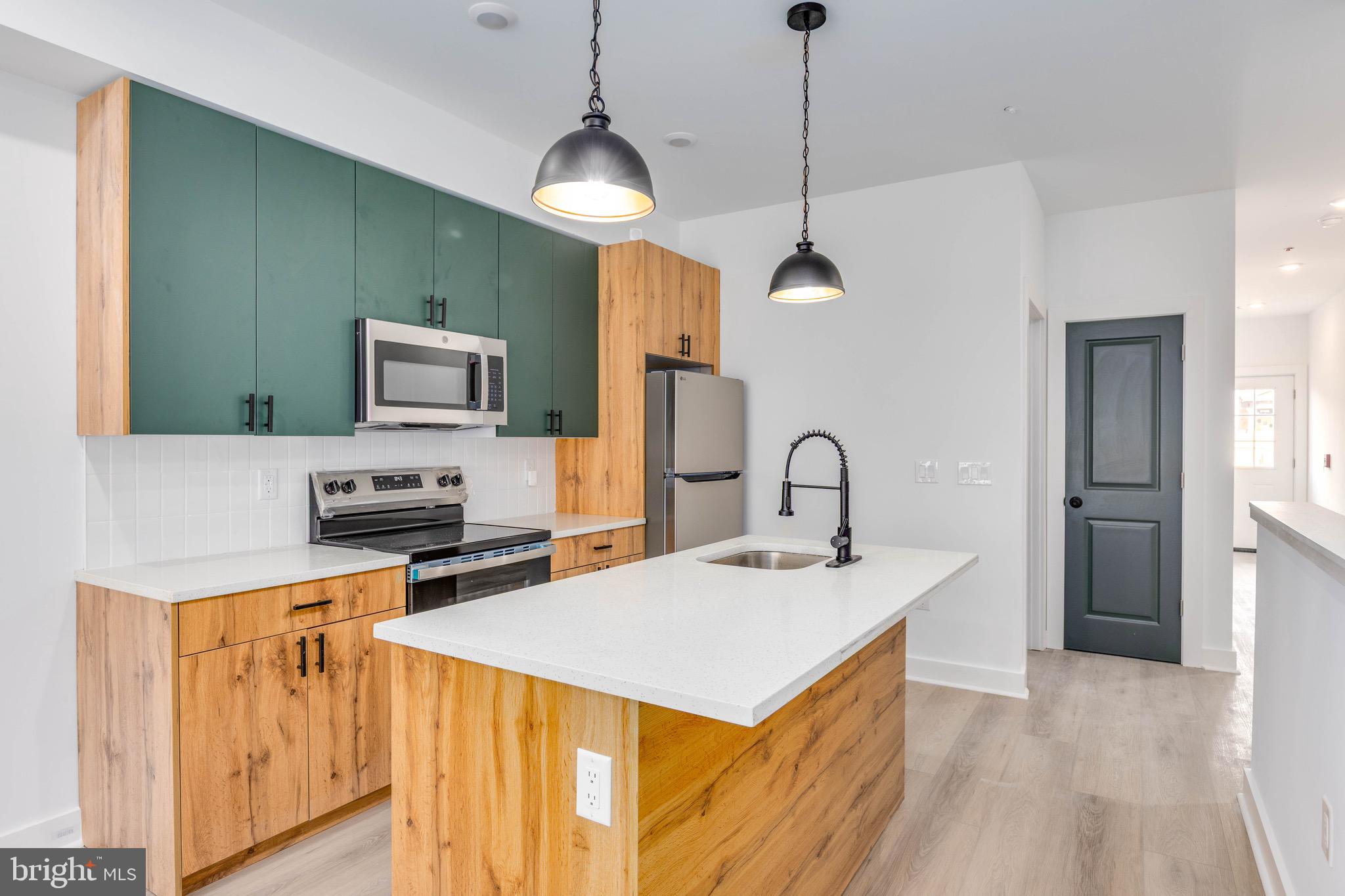 1221 W LEHIGH AVENUE A