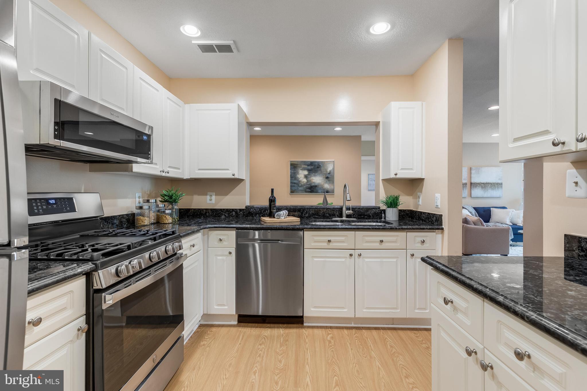 20313 BEECHWOOD TERRACE 102