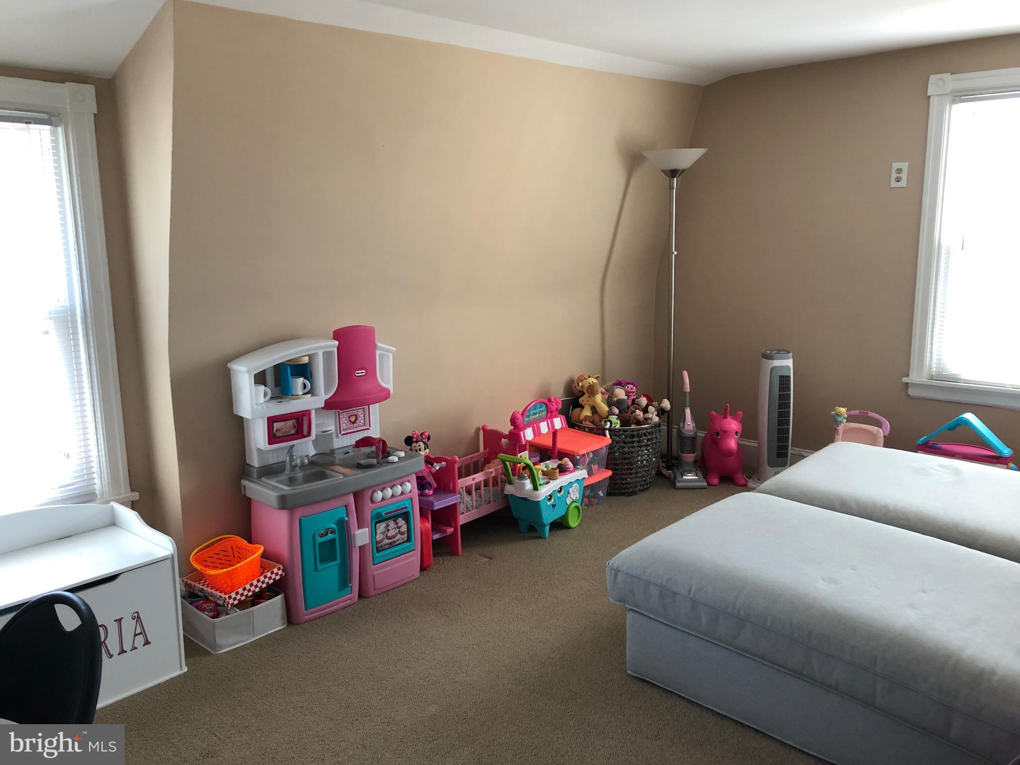 JENKINTOWN - Residential