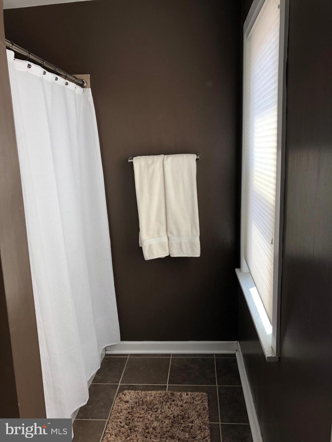 JENKINTOWN - Residential