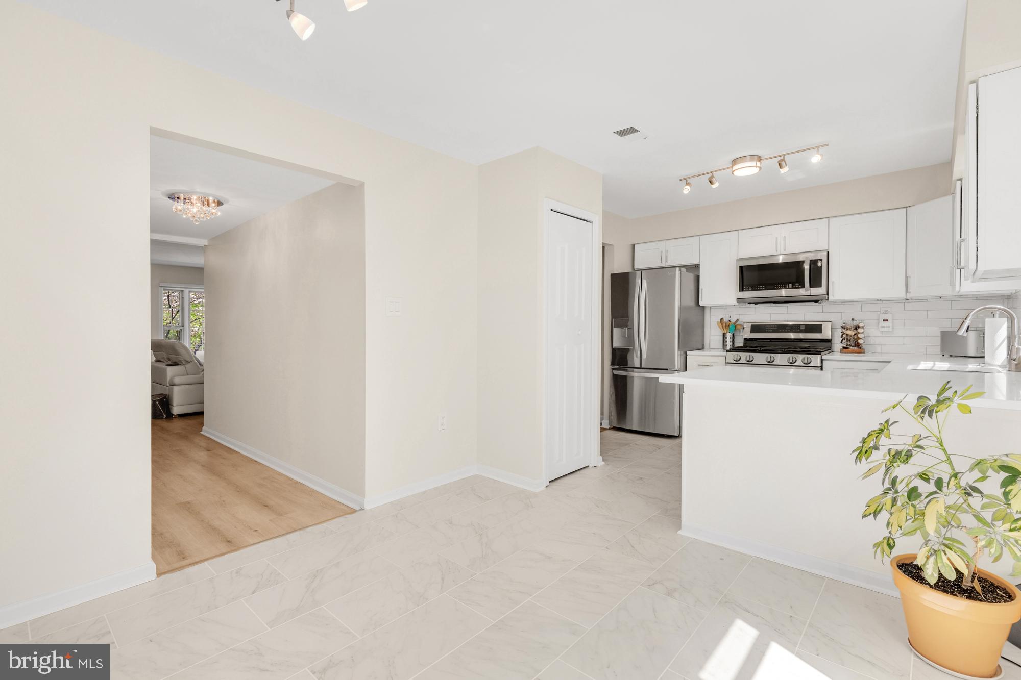 GRAYROB - Residential Lease