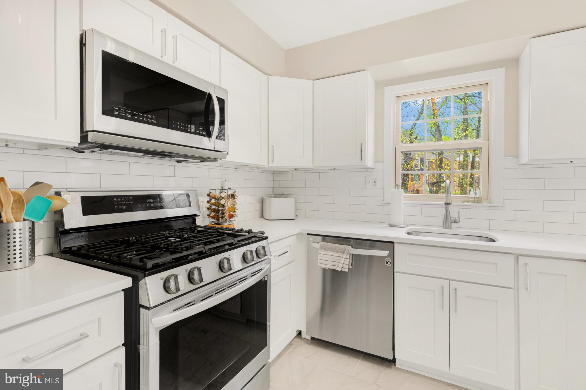 GRAYROB - Residential Lease