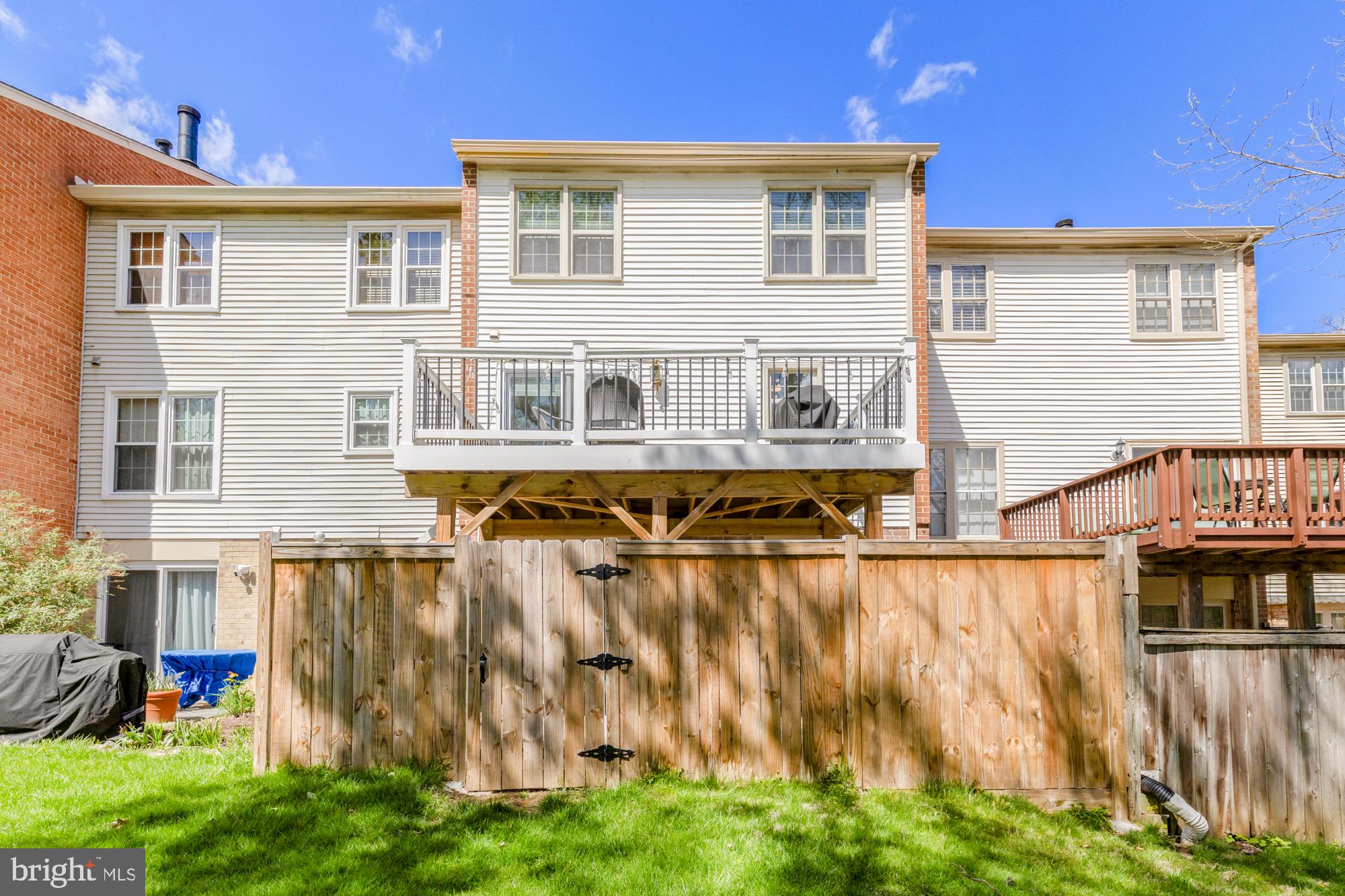 GRAYROB - Residential Lease