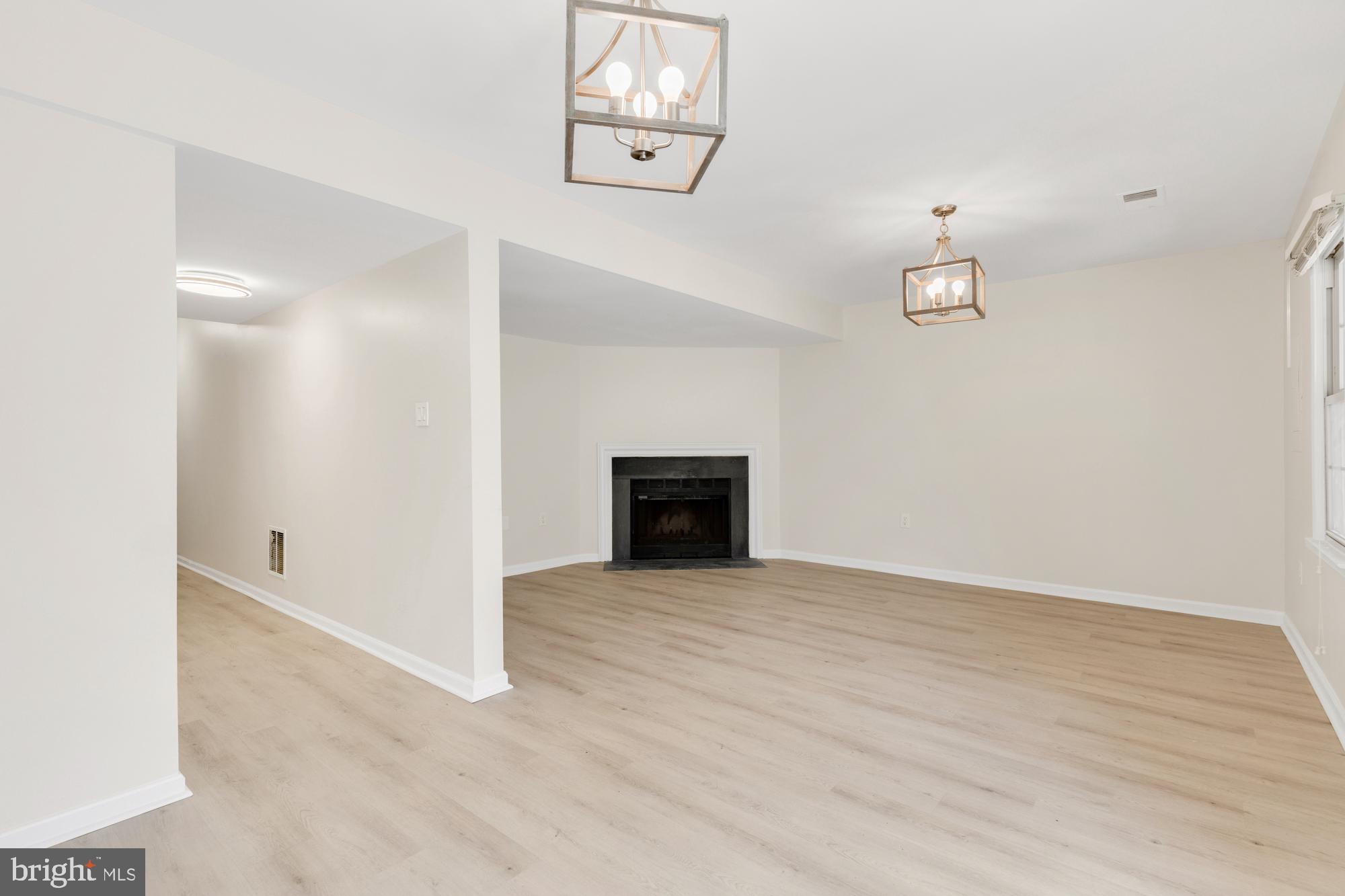 GRAYROB - Residential Lease