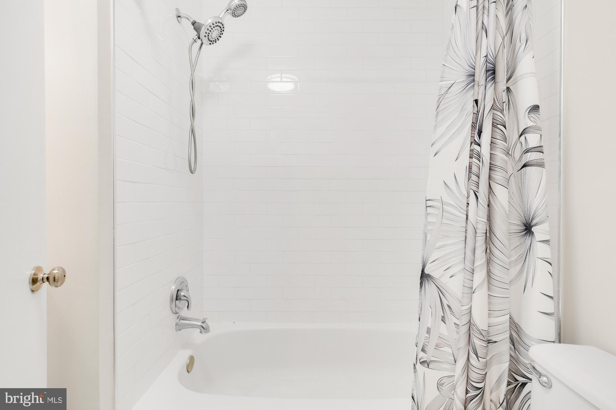 GRAYROB - Residential Lease