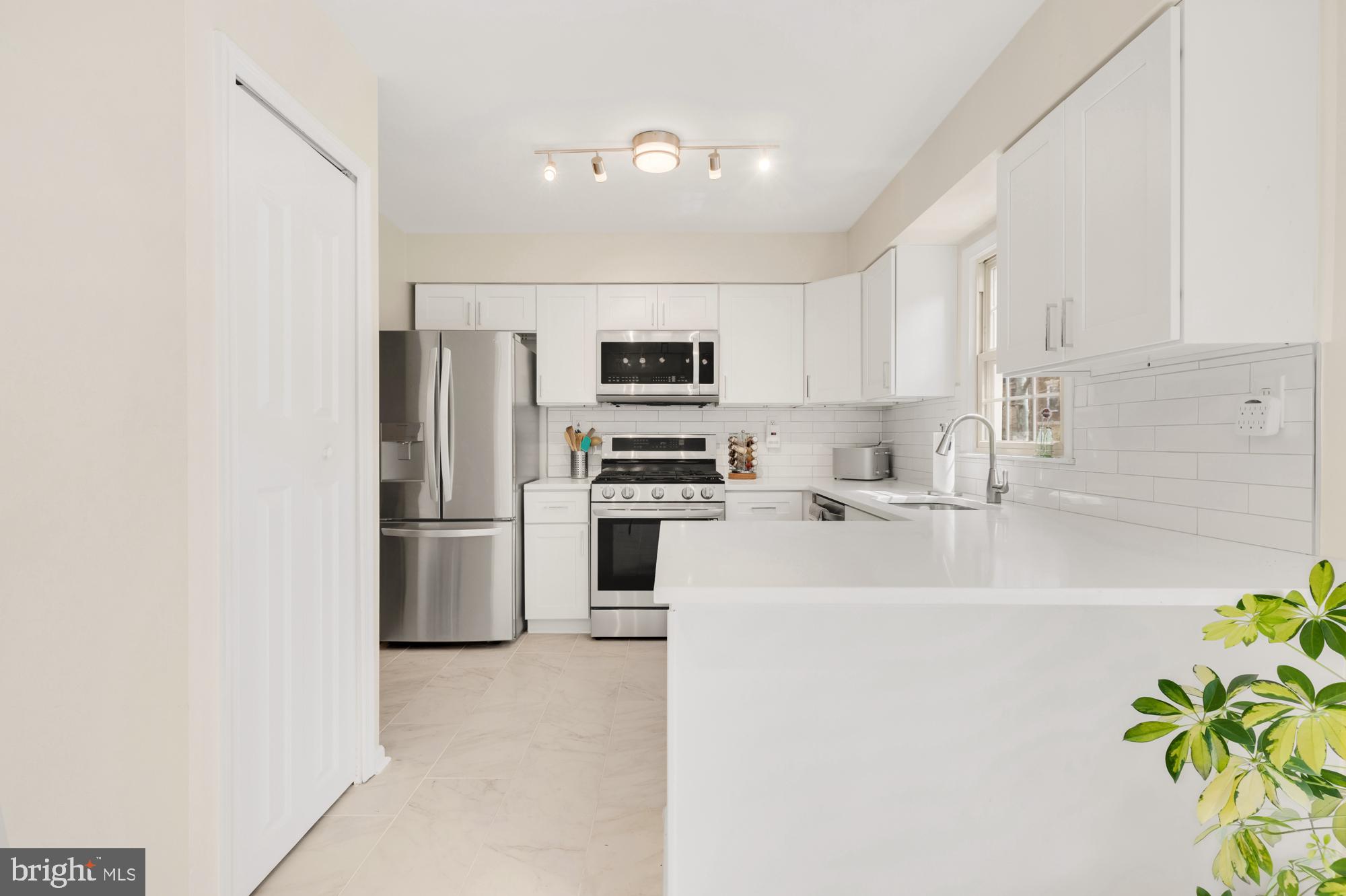 GRAYROB - Residential Lease