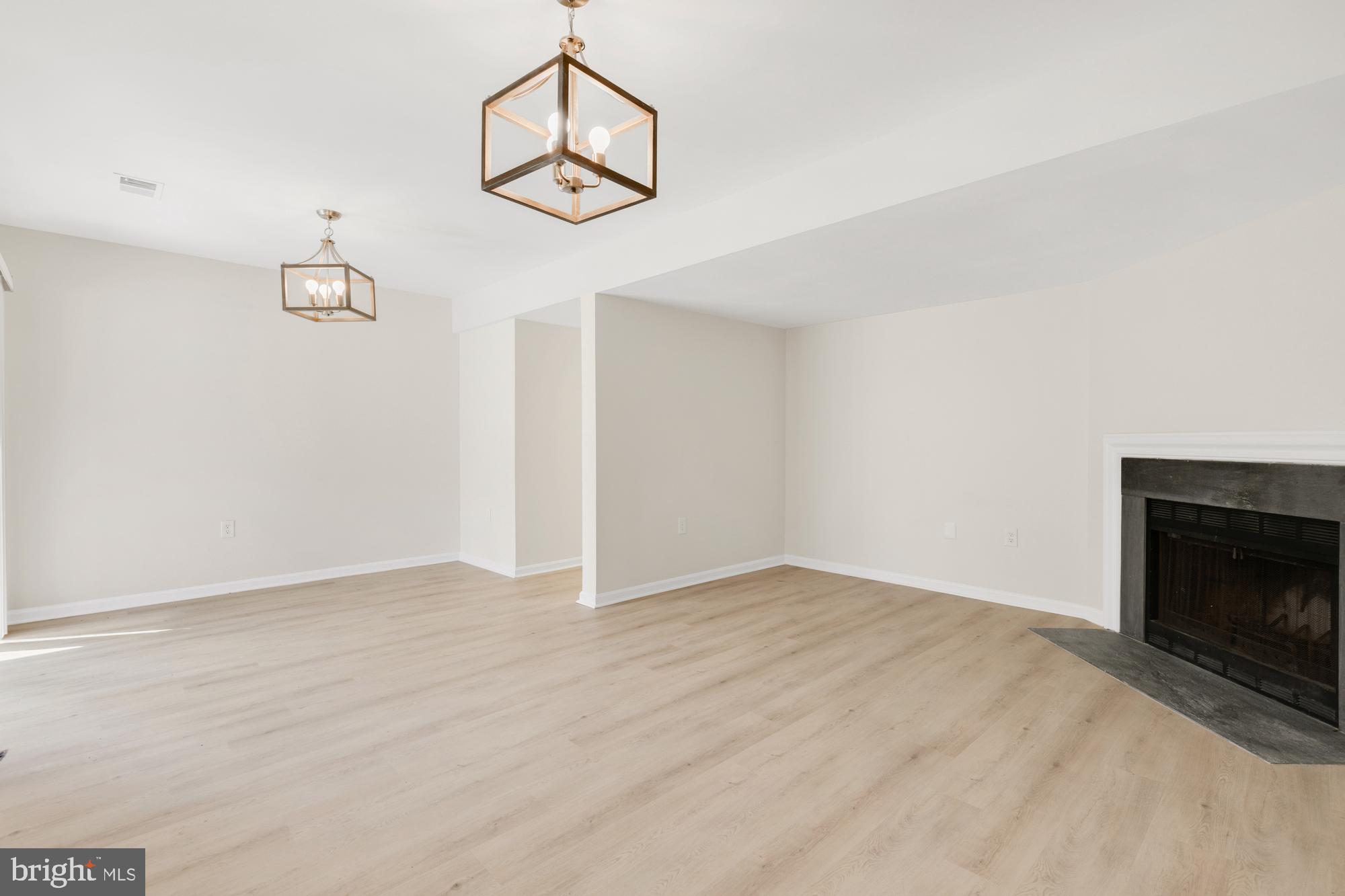 GRAYROB - Residential Lease