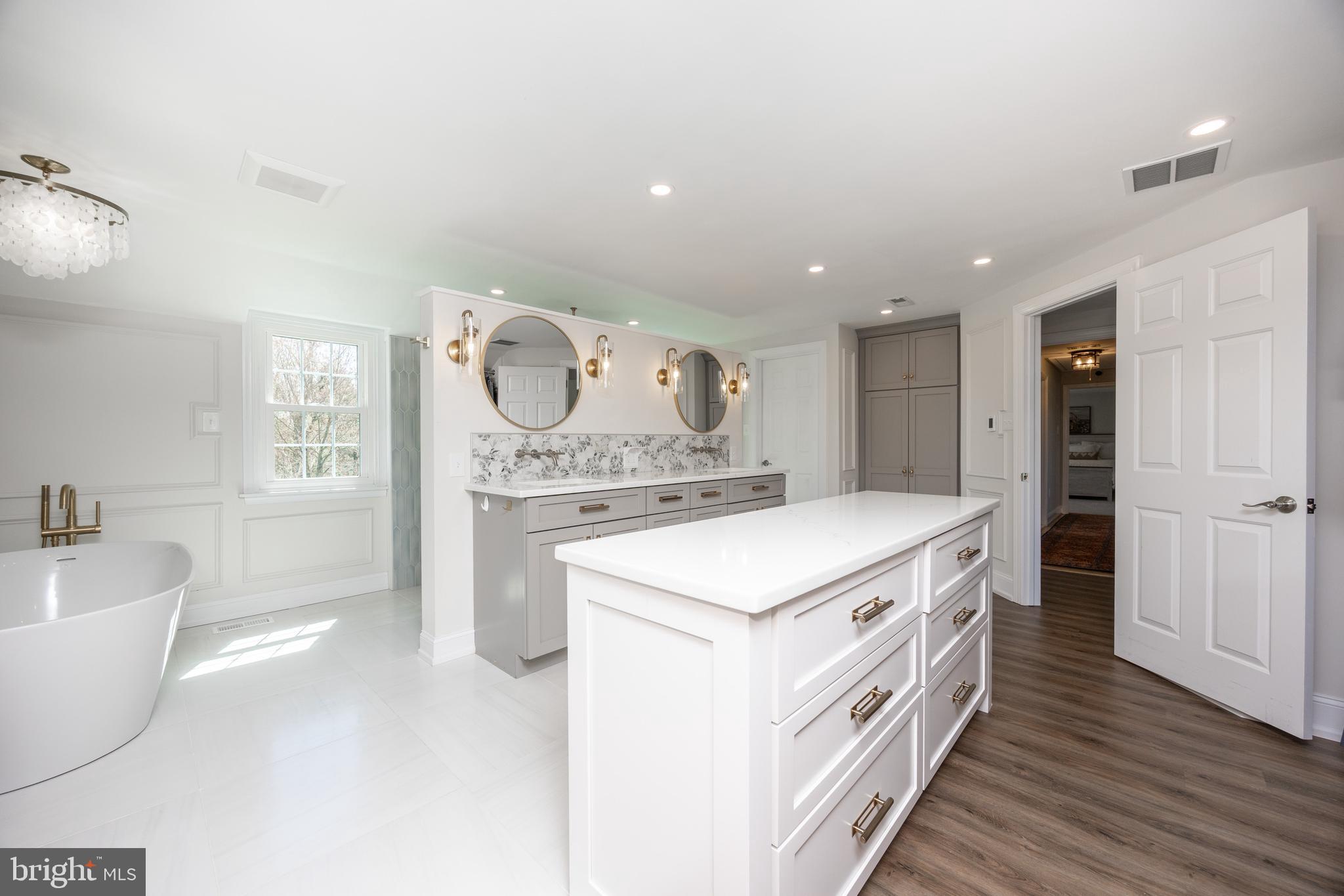 RADLEY RUN - Residential