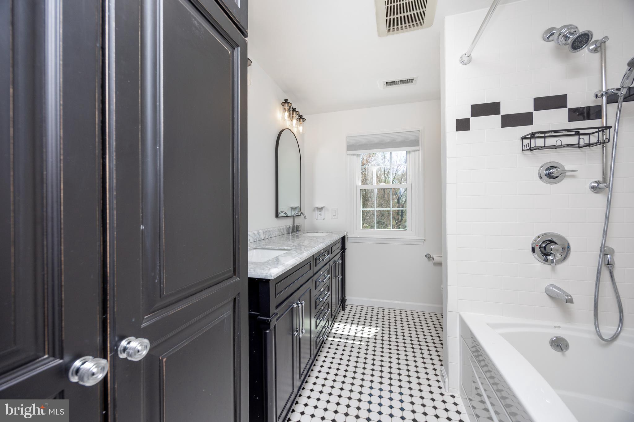 RADLEY RUN - Residential