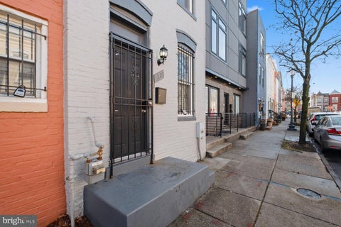 Townhouse For Sale - 1221 Wylie Street<br/> WASHINGTON, DC 20002