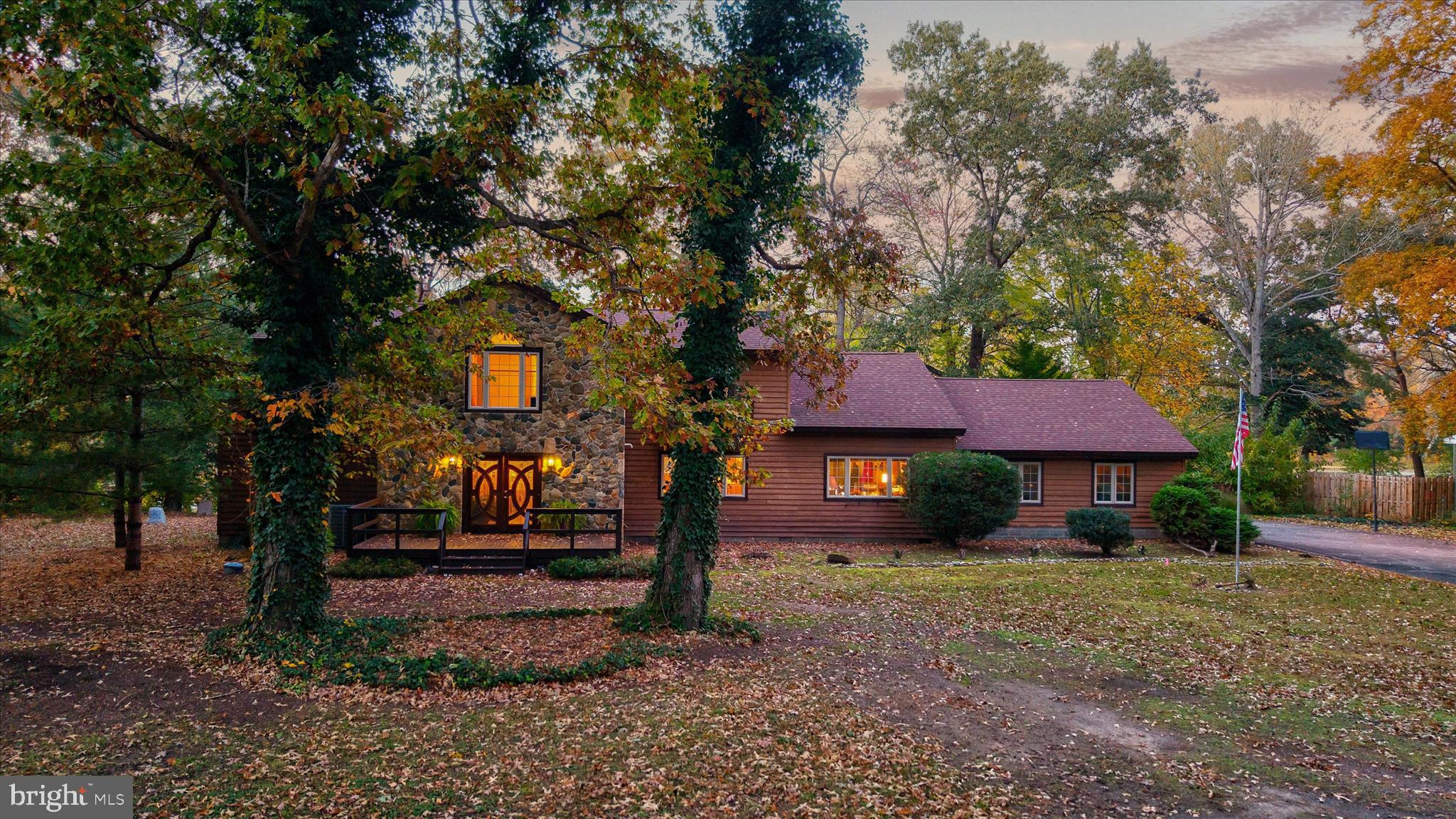 PONDSIDE ACRES - Residential
