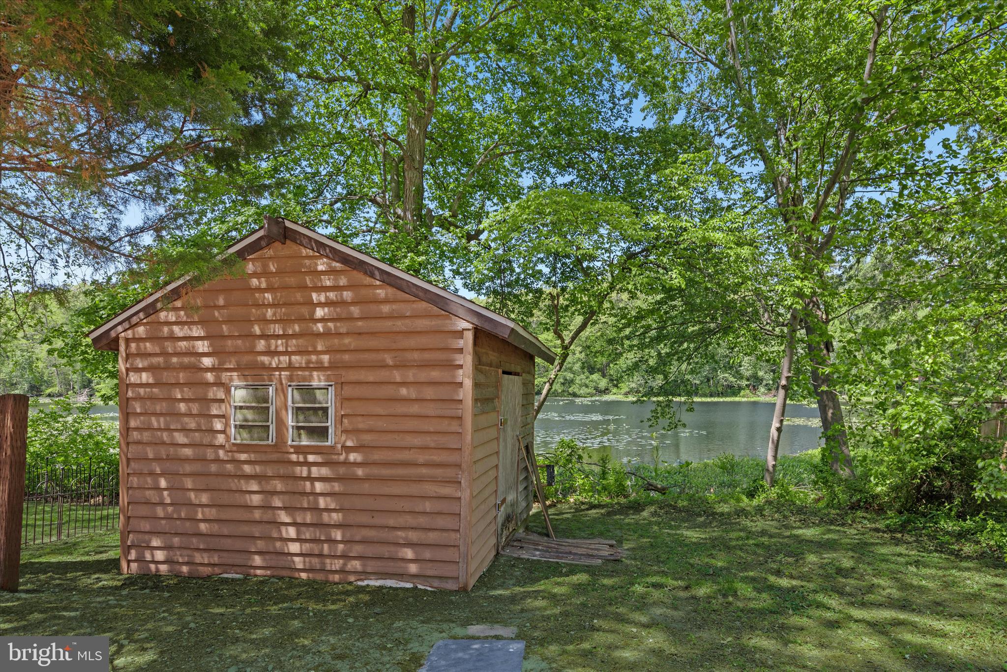 PONDSIDE ACRES - Residential