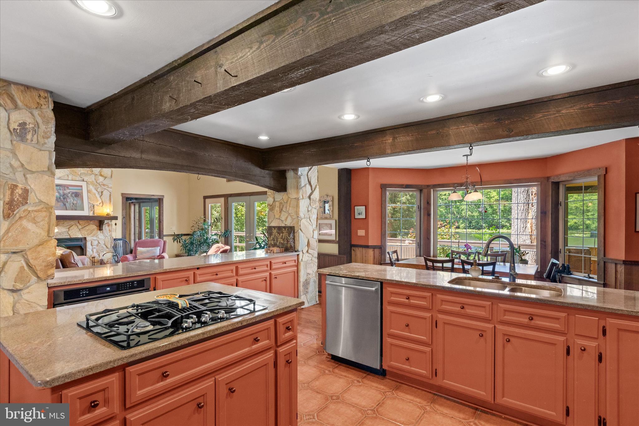 PONDSIDE ACRES - Residential