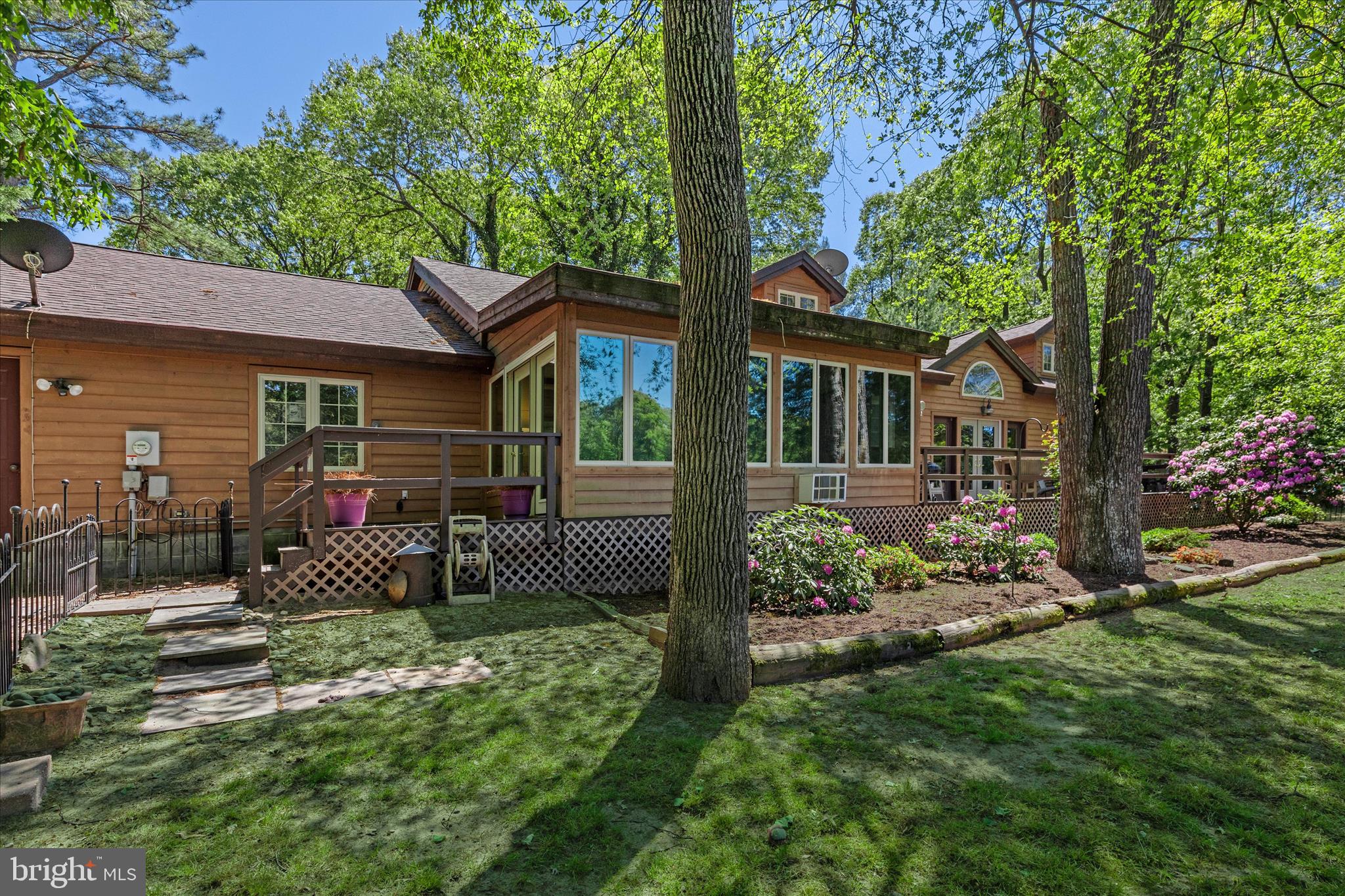 PONDSIDE ACRES - Residential