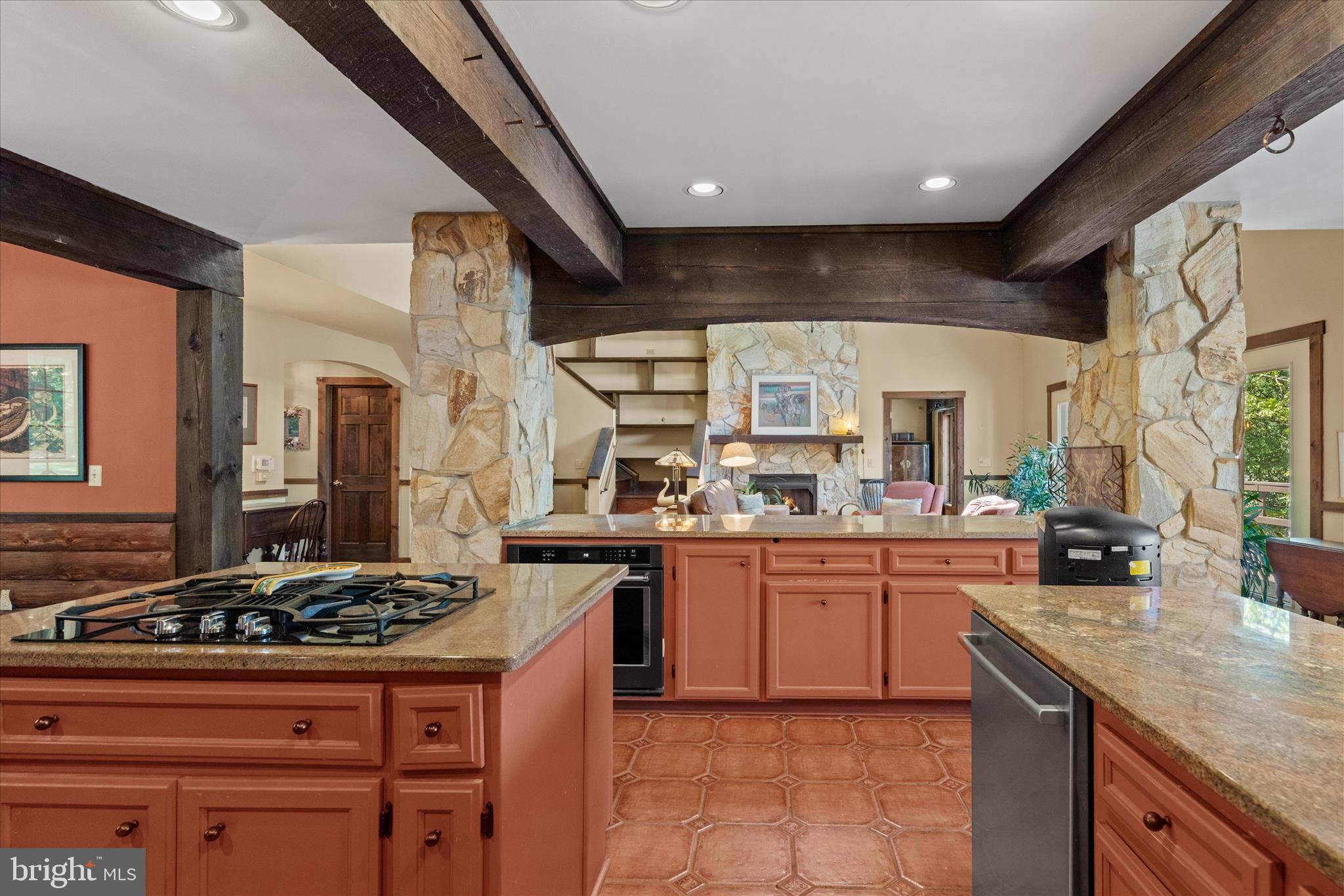 PONDSIDE ACRES - Residential