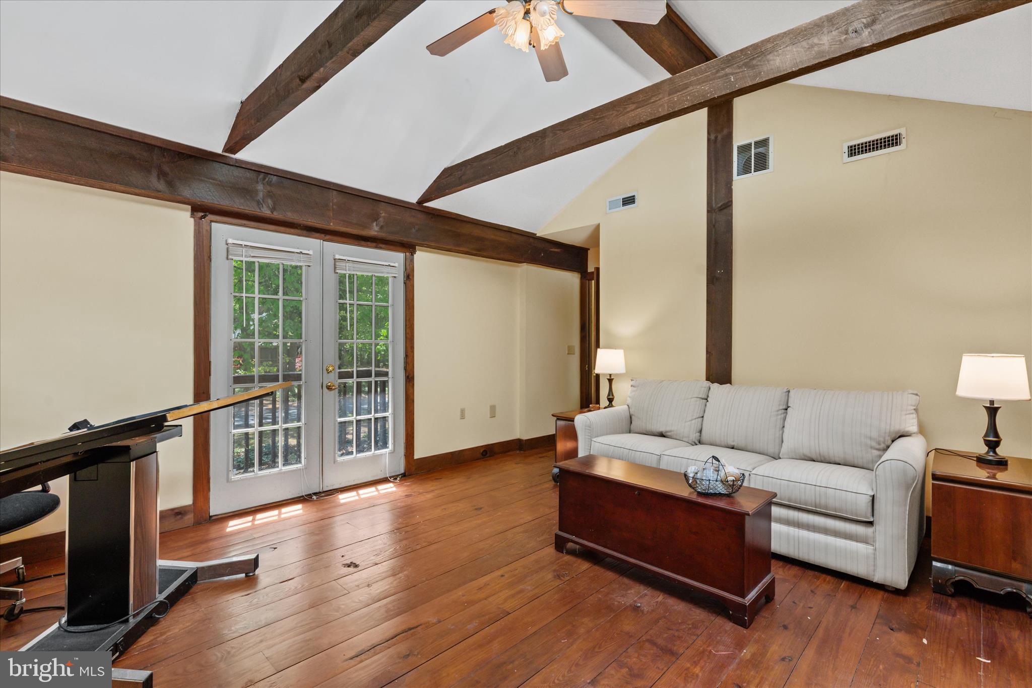 PONDSIDE ACRES - Residential