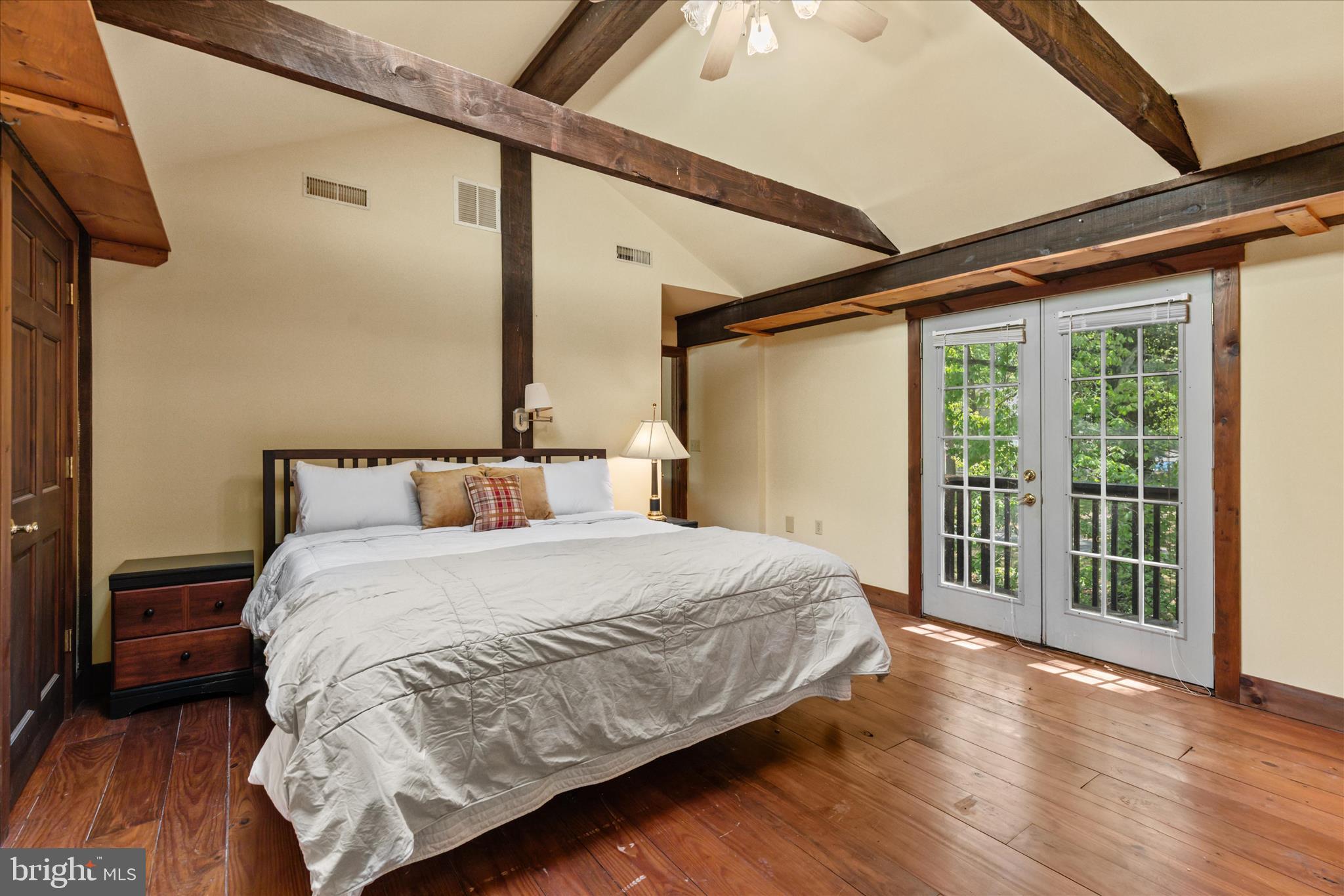 PONDSIDE ACRES - Residential