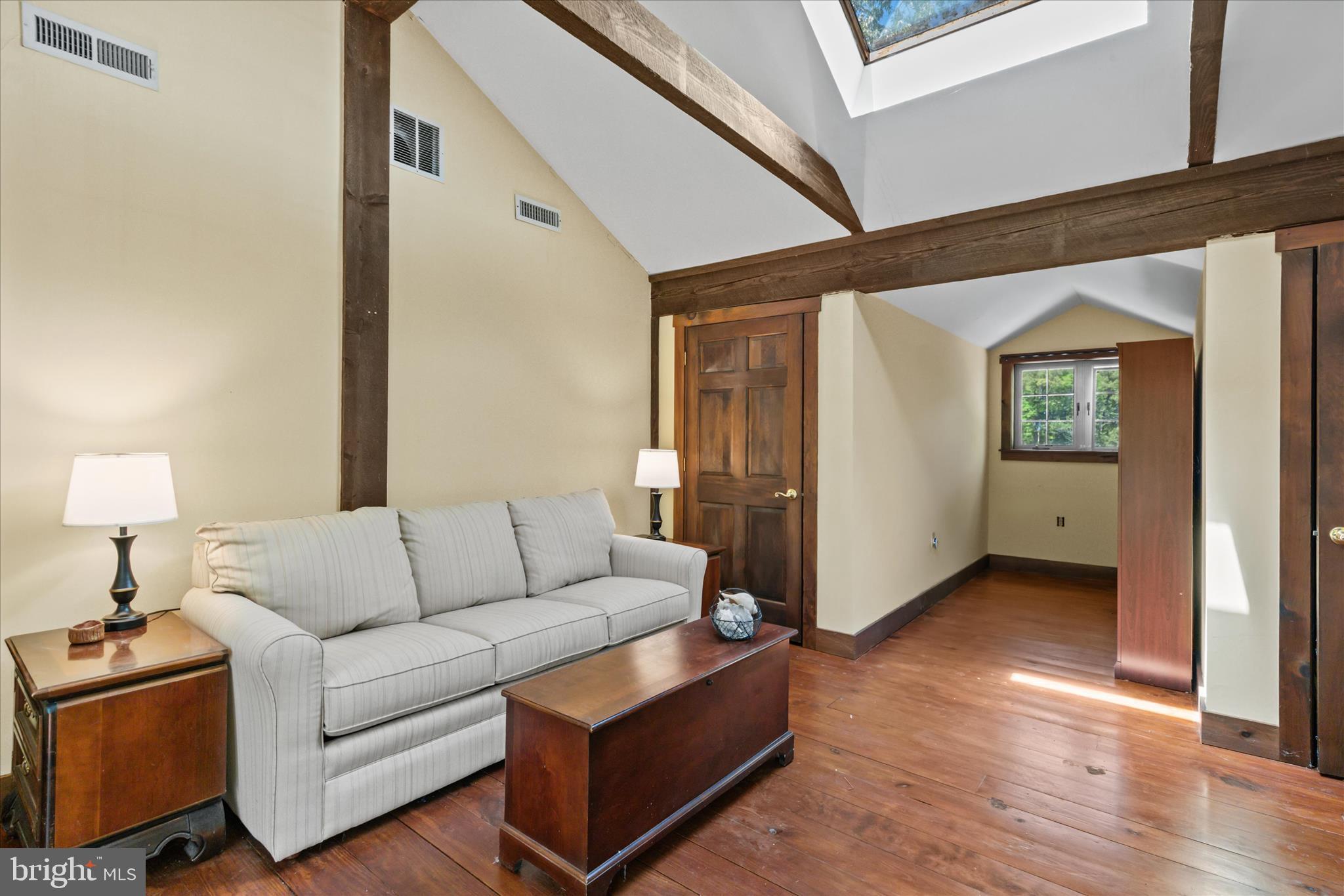 PONDSIDE ACRES - Residential