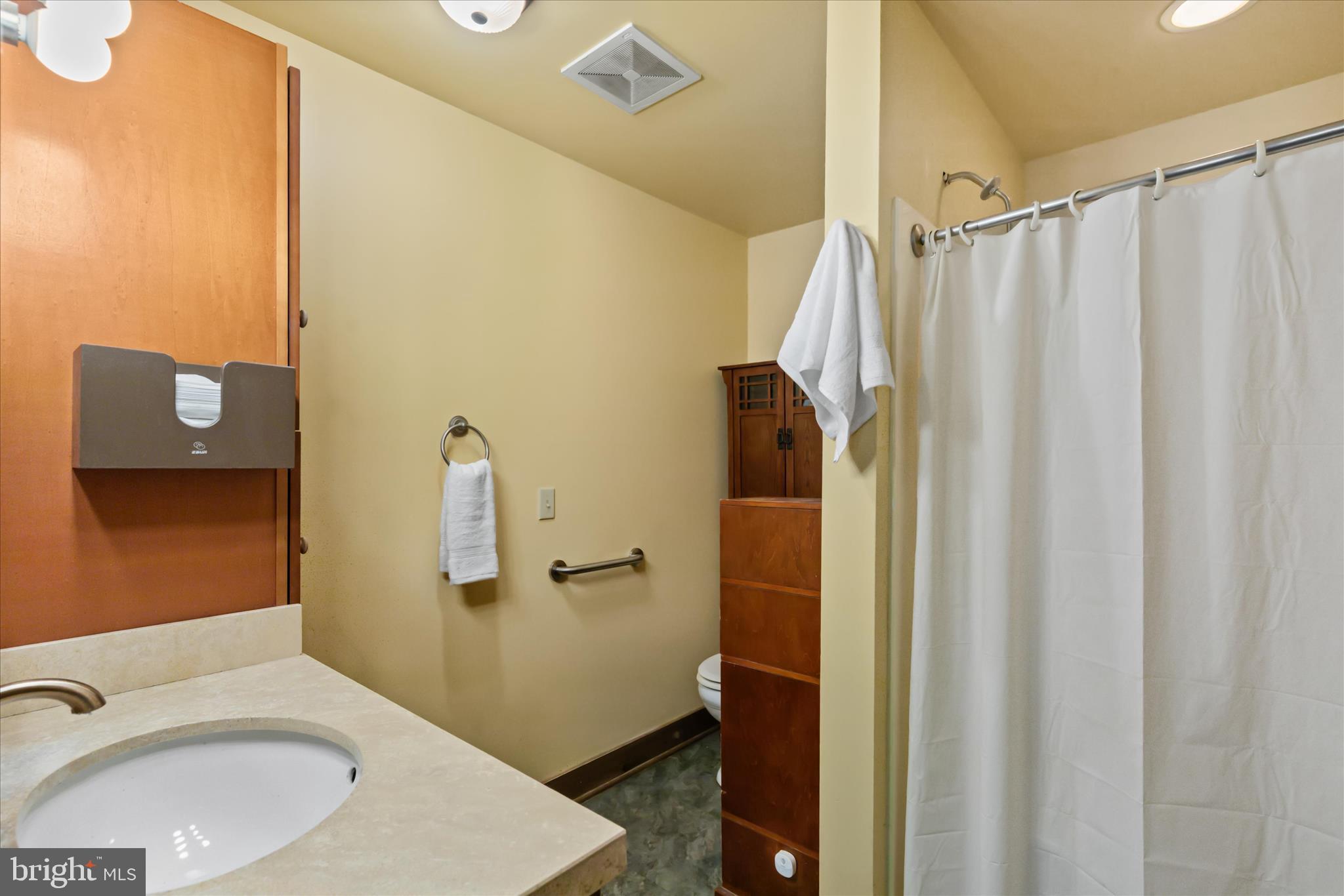 PONDSIDE ACRES - Residential