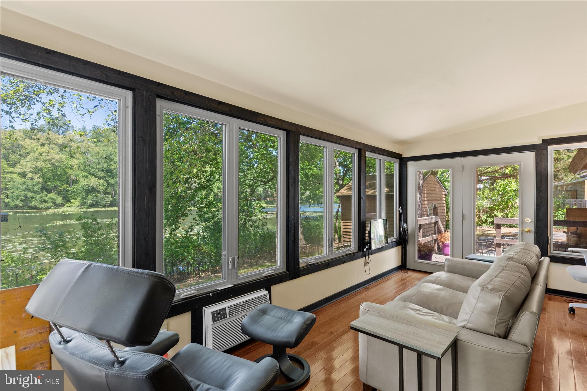 PONDSIDE ACRES - Residential