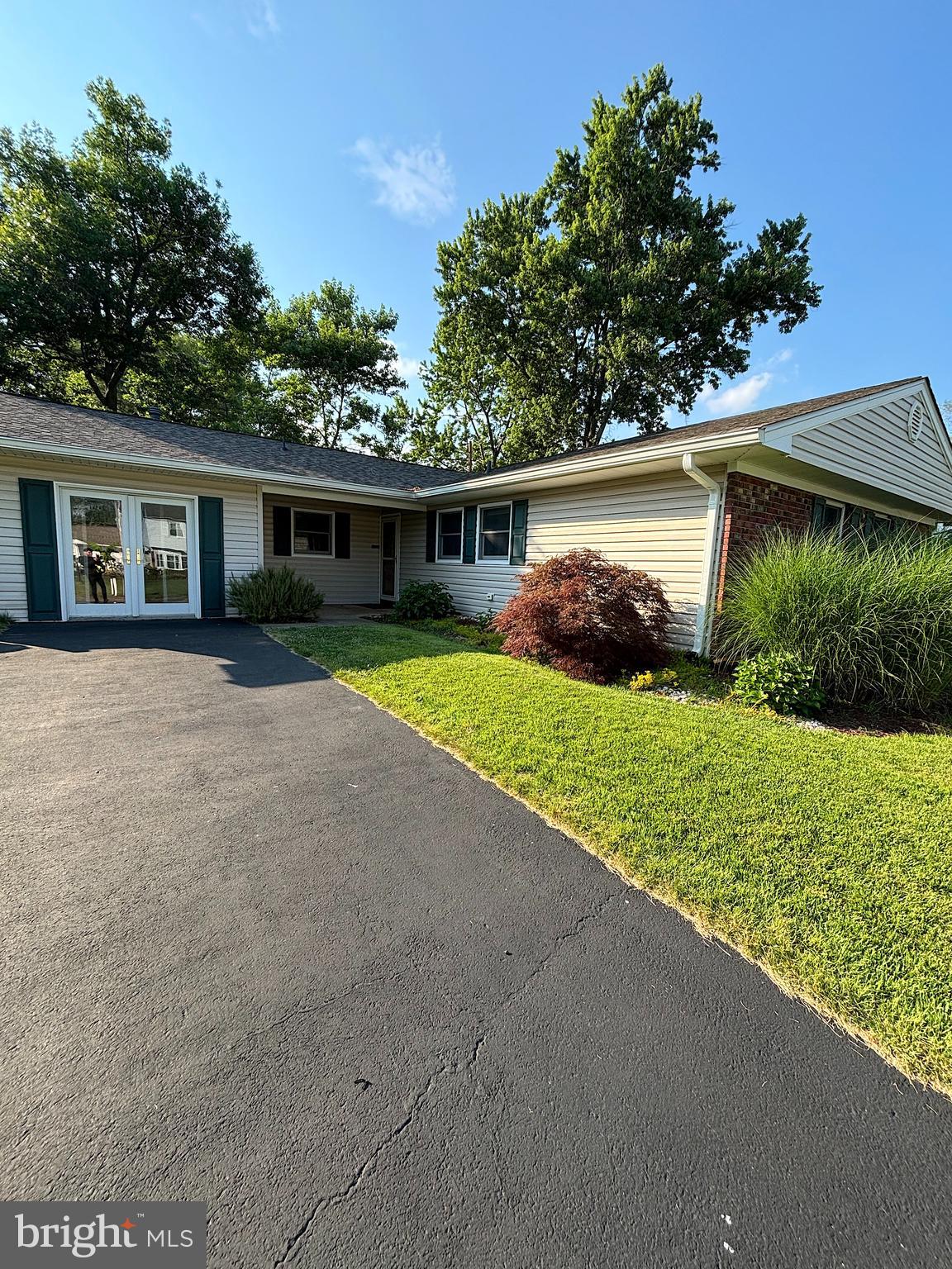 GREENBRIAR - Residential Lease