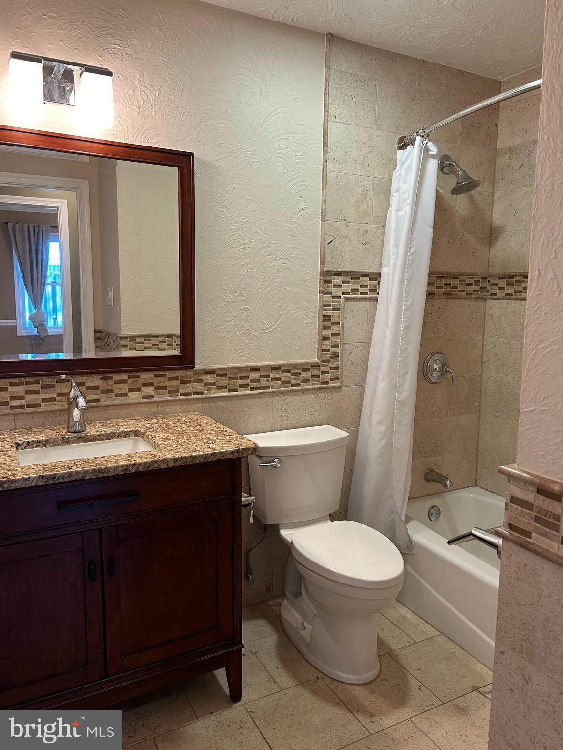 GREENBRIAR - Residential Lease