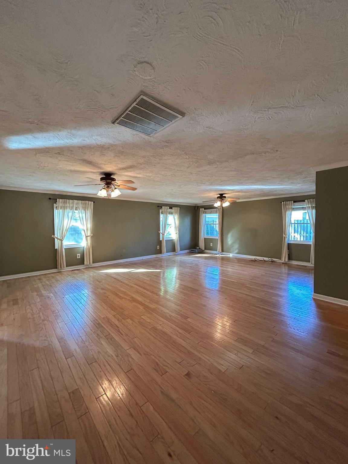 GREENBRIAR - Residential Lease