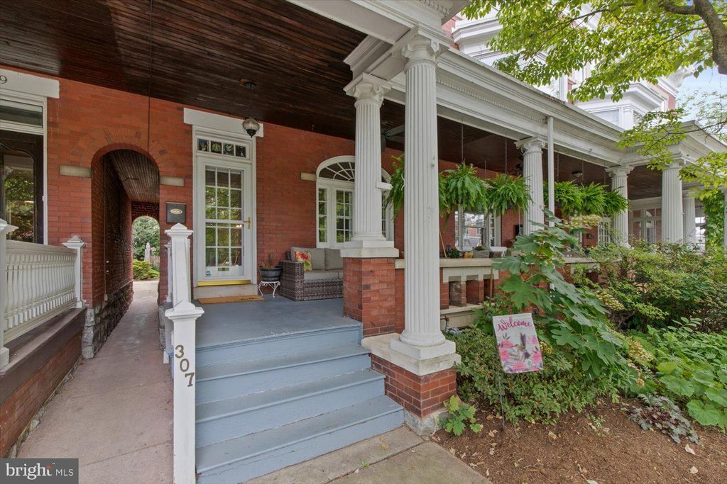 Photo of 307 N West End Avenue, Lancaster, PA 17603 (MLS # PALA2054514)