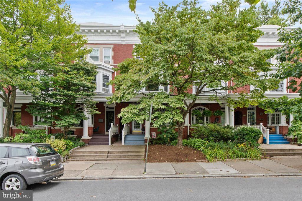 Photo of 307 N West End Avenue, Lancaster, PA 17603 (MLS # PALA2054514)