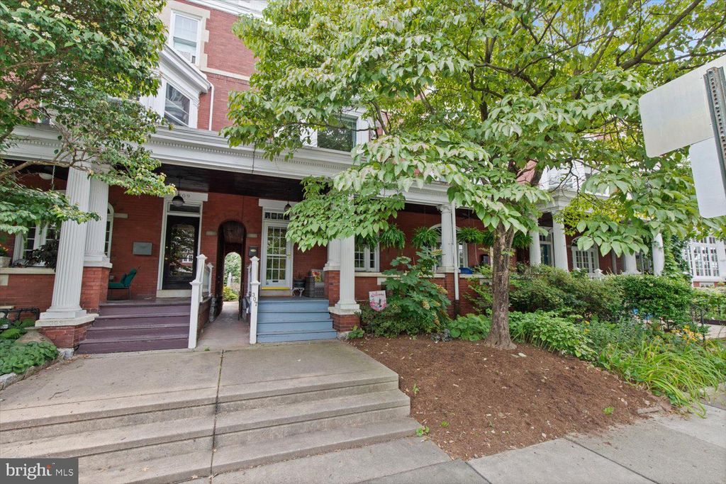 Photo of 307 N West End Avenue, Lancaster, PA 17603 (MLS # PALA2054514)