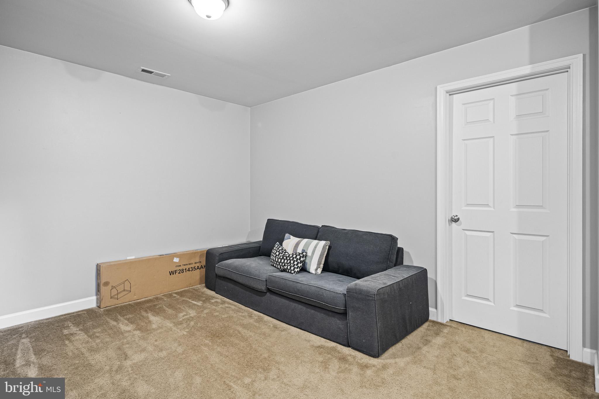 OAK TREE LANDING - Residential