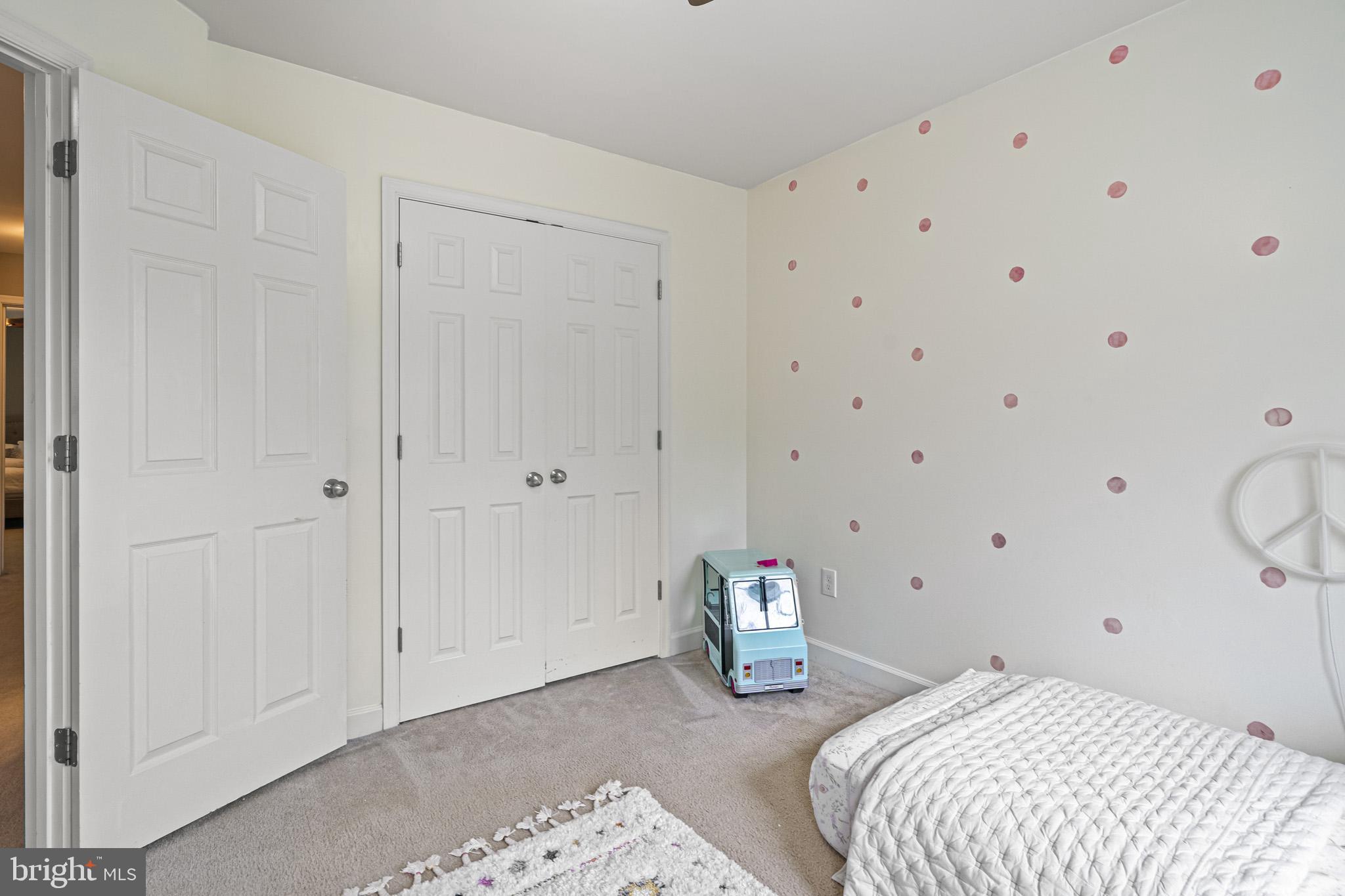 OAK TREE LANDING - Residential