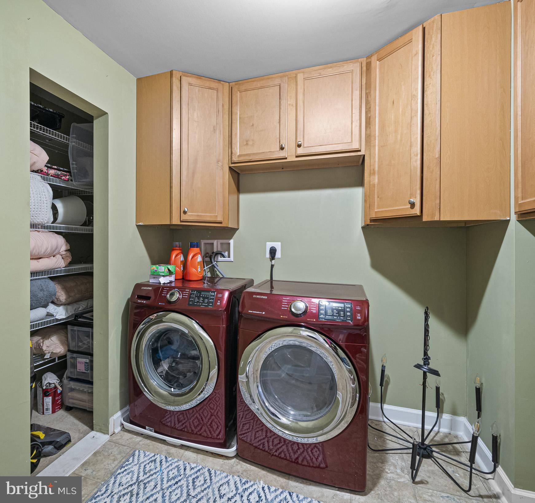 OAK TREE LANDING - Residential