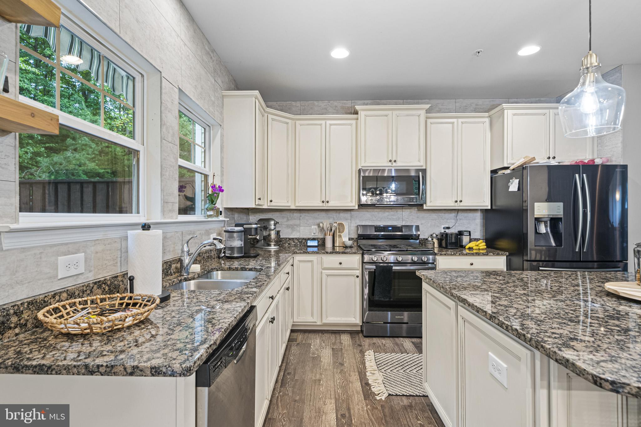 OAK TREE LANDING - Residential