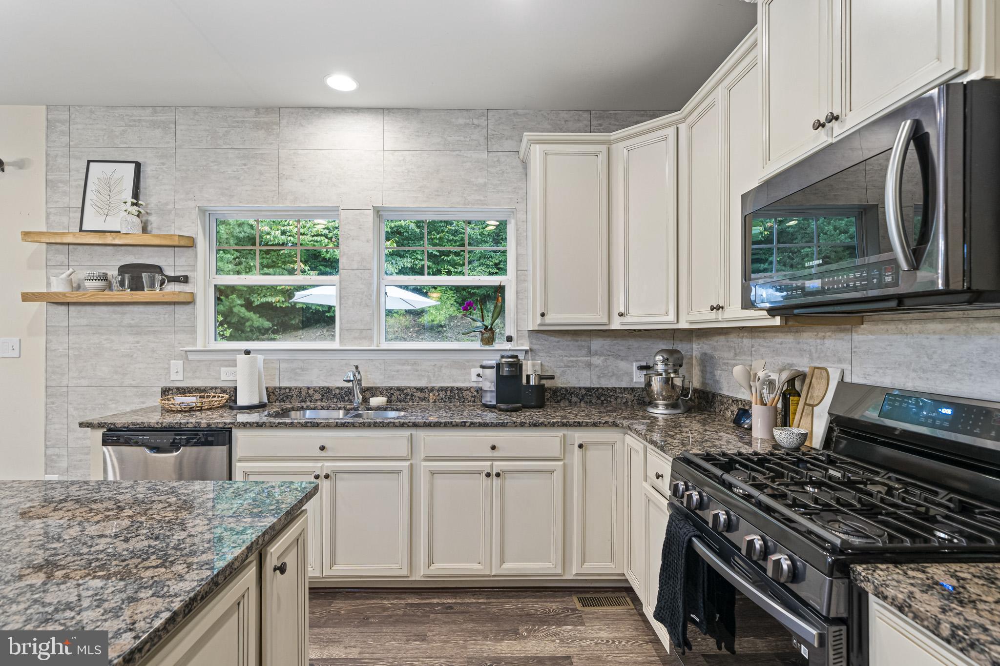 OAK TREE LANDING - Residential