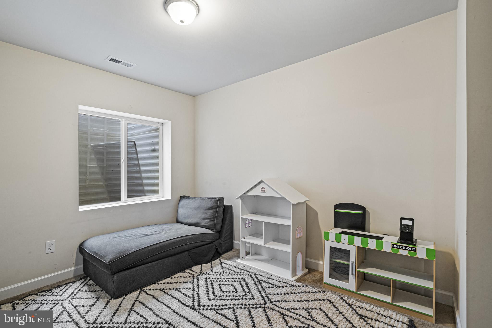 OAK TREE LANDING - Residential