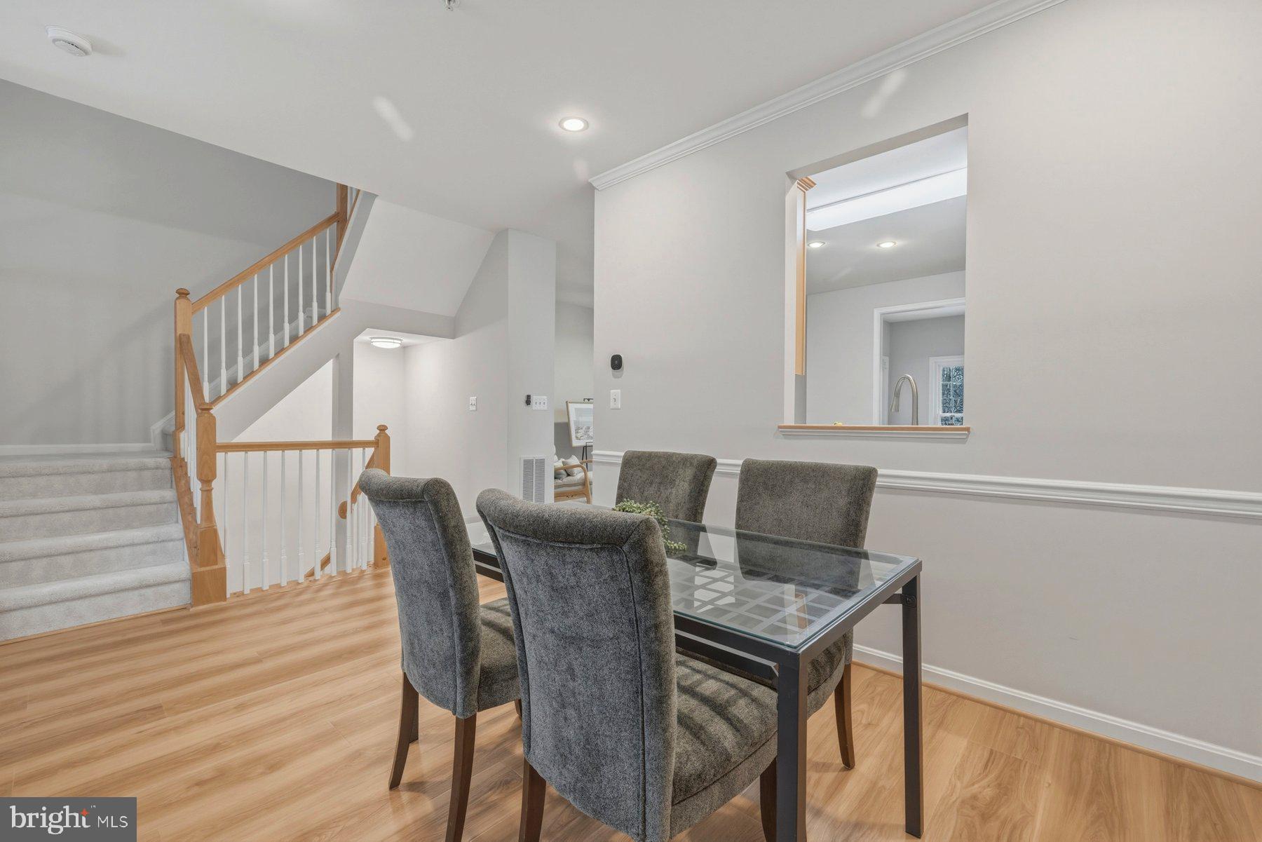 WOOTTON OAKS - Residential