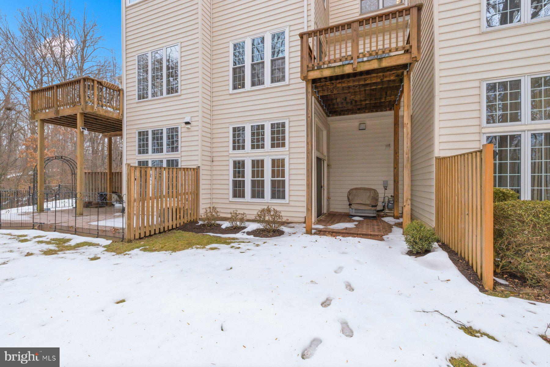 WOOTTON OAKS - Residential