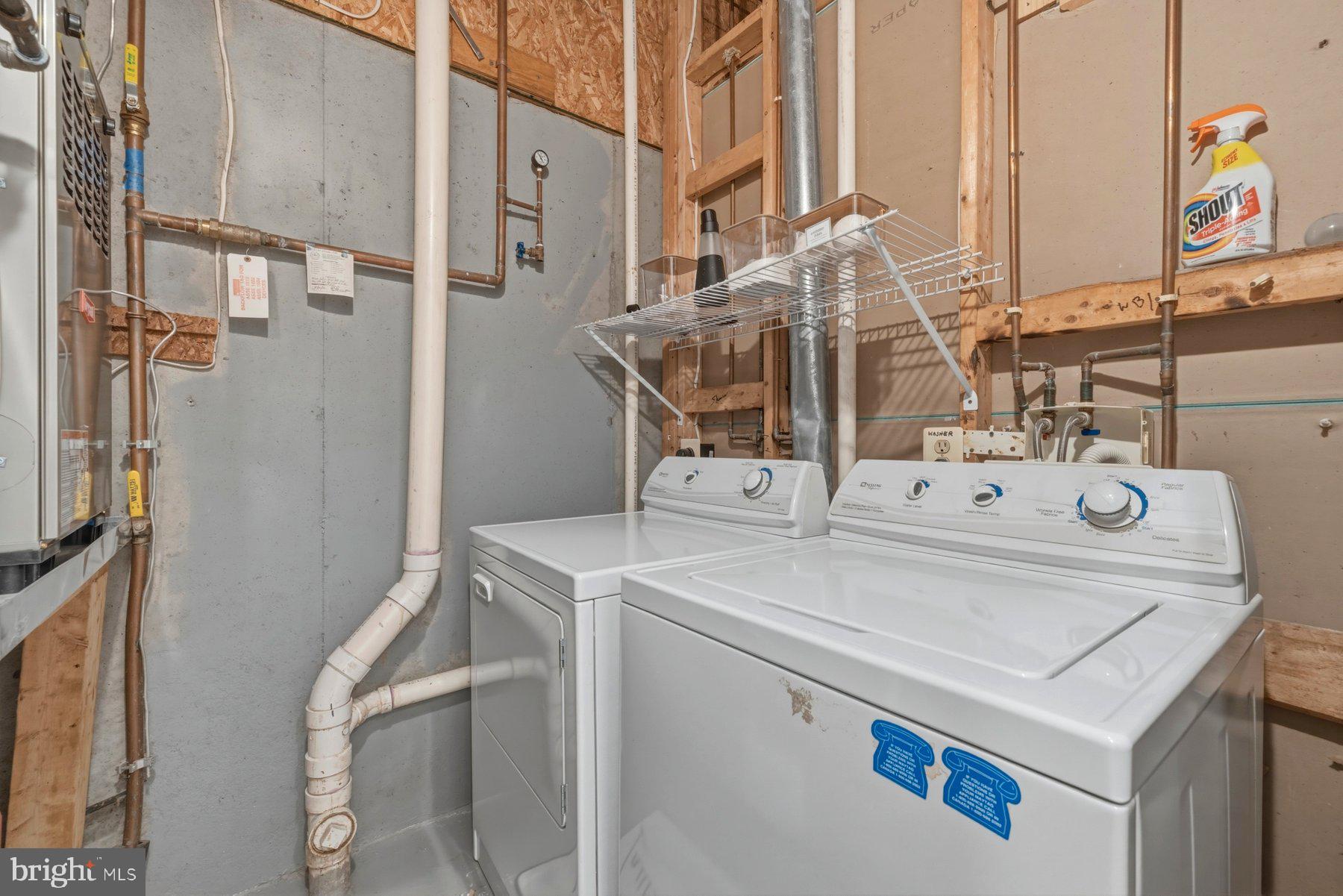 WOOTTON OAKS - Residential