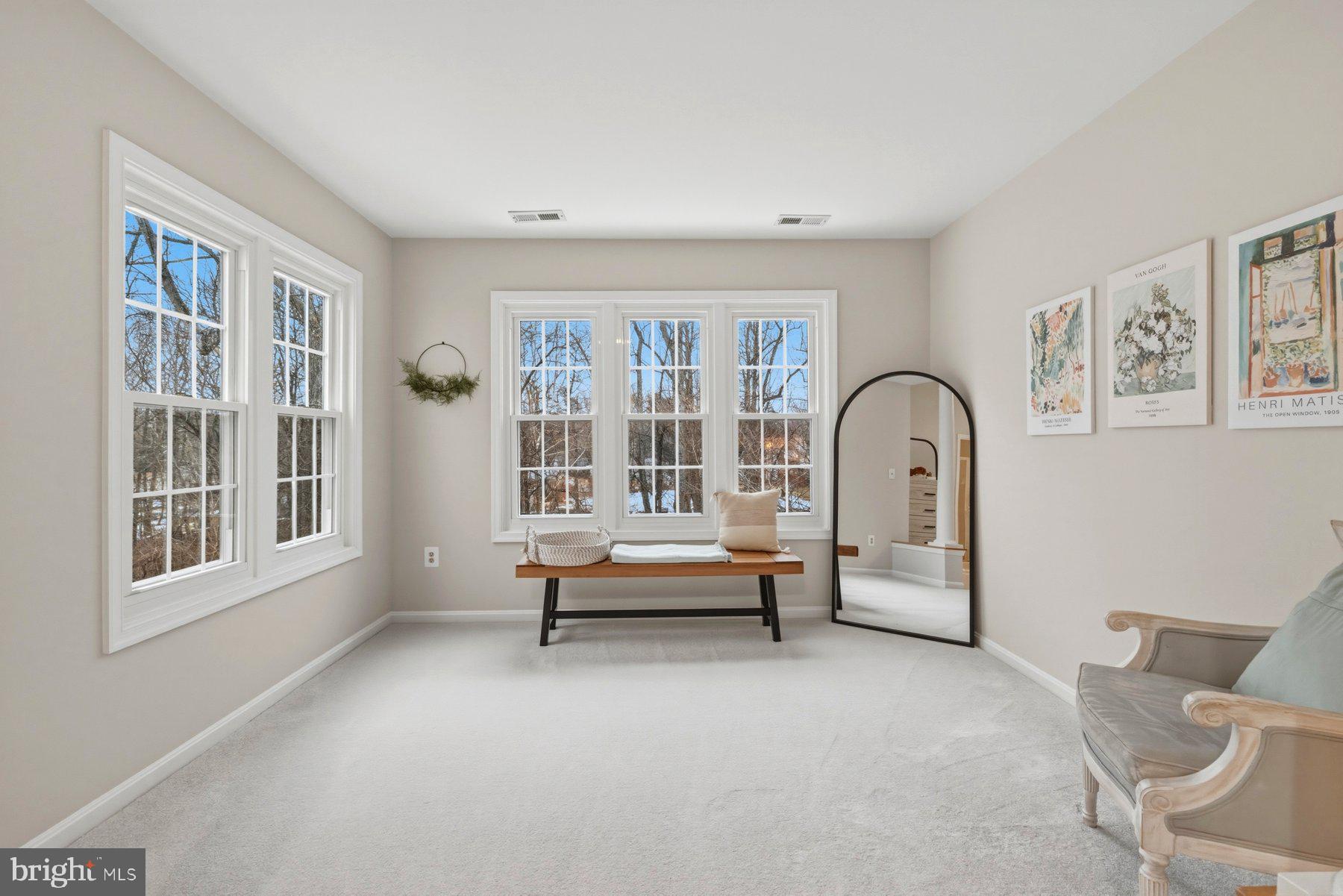 WOOTTON OAKS - Residential