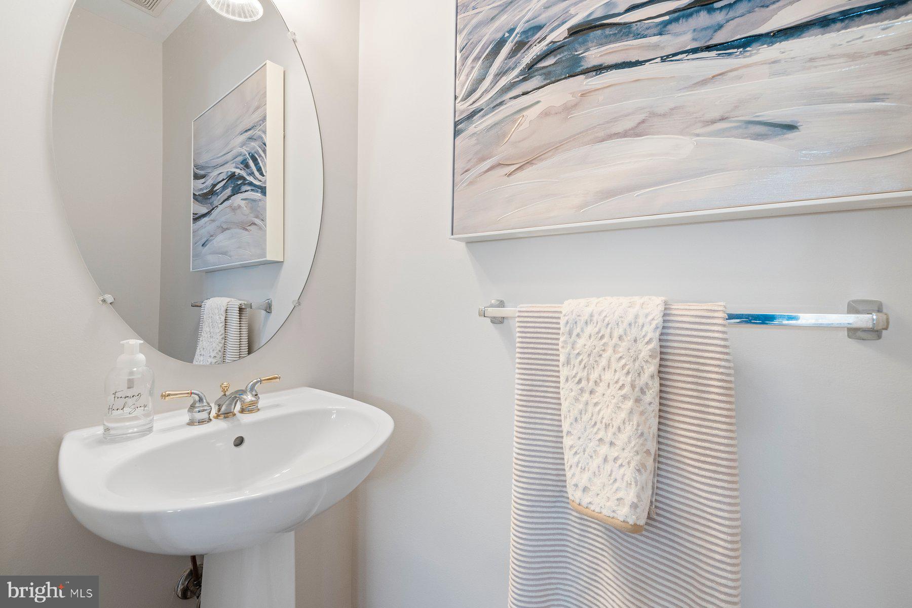 WOOTTON OAKS - Residential